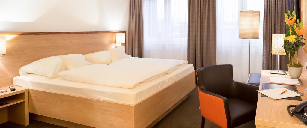 Stadthotel Am Roemerturm Hotel Colónia